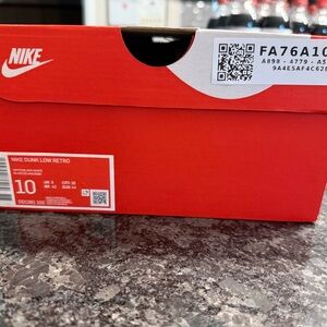 Nike Dunk Low Retro in Red Box